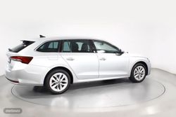 Skoda Octavia fam. 1.5 TSI MHEV DESIGN 110KW DSG 5P - Miniatura 24