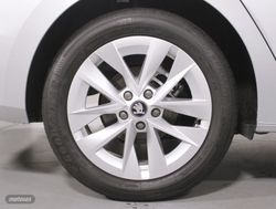 Skoda Octavia fam. 1.5 TSI MHEV DESIGN 110KW DSG 5P - Miniatura 8