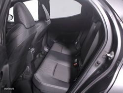 Toyota Yaris 1.5 VVT-I HYBRID STYLE 5P - Miniatura 26