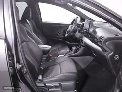 Toyota Yaris 1.5 VVT-I HYBRID STYLE 5P - Miniatura 5