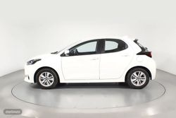 Toyota Yaris 1.5 VVT-I HEV BUSINESS PLUS 5P - Miniatura 19