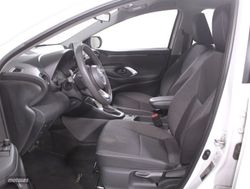 Toyota Yaris 1.5 VVT-I HEV BUSINESS PLUS 5P - Miniatura 27