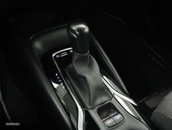 Toyota Corolla fam. 1.8 HYBRID ACTIVE TECH E-CVT 5P - Miniatura 10
