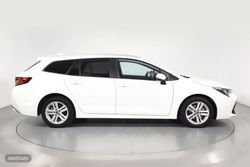 Toyota Corolla fam. 1.8 HYBRID ACTIVE TECH E-CVT 5P - Miniatura 3