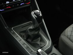 Volkswagen Polo 1.0 TSI 70KW R-LINE 5P - Miniatura 10