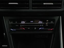 Volkswagen Polo 1.0 TSI 70KW R-LINE 5P - Miniatura 11