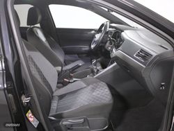 Volkswagen Polo 1.0 TSI 70KW R-LINE 5P - Miniatura 5