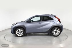 Toyota Aygo X Cross 1.0 VVT-I PLAY 5P - Miniatura 19