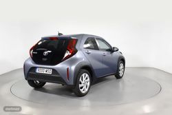 Toyota Aygo X Cross 1.0 VVT-I PLAY 5P - Miniatura 25
