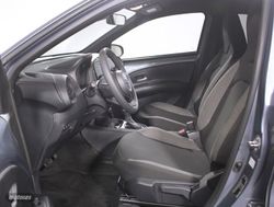 Toyota Aygo X Cross 1.0 VVT-I PLAY 5P - Miniatura 27