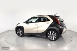 Toyota Aygo X 1.0 VVT-I CHIC 5P - Miniatura 18