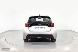 Toyota Yaris 1.5 VVT-I HEV ACTIVE PLUS 5P - Miniatura 17