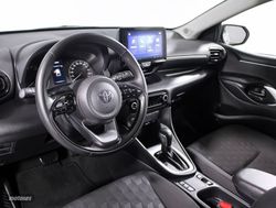 Toyota Yaris 1.5 VVT-I HEV ACTIVE PLUS 5P - Miniatura 28