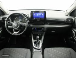 Toyota Yaris 1.5 VVT-I HEV ACTIVE PLUS 5P - Miniatura 4