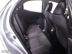 Toyota Yaris 1.5 VVT-I HEV ACTIVE PLUS 5P - Miniatura 6