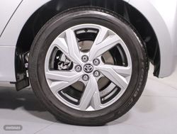 Toyota Yaris 1.5 VVT-I HEV ACTIVE PLUS 5P - Miniatura 8