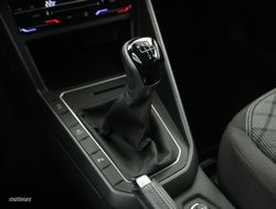 Volkswagen Polo 1.0 TSI 70KW R-LINE 5P - Miniatura 10