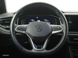 Volkswagen Polo 1.0 TSI 70KW R-LINE 5P - Miniatura 13
