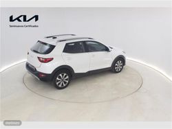 Kia Stonic 1.0 MHEV 100CV iMT Drive - Miniatura 3