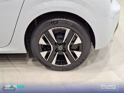 Peugeot 208 Turbo 100 S&S 6 Vel. MAN Allure - Miniatura 11