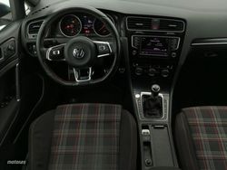 Volkswagen Golf GTI 2.0 TSI - Miniatura 6