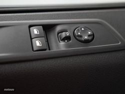 Peugeot Expert 2.0 BlueHDI 180CV Standar EAT8 9 Plazas - Miniatura 15