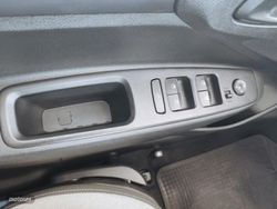 Hyundai i10 1.2 MPI 79CV Sense - Miniatura 18
