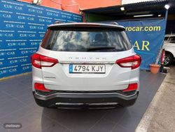 Ssangyong Rexton D22 DTR 4x2 Premium 7 plazas - Miniatura 11