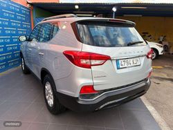 Ssangyong Rexton D22 DTR 4x2 Premium 7 plazas - Miniatura 12