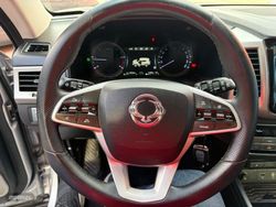 Ssangyong Rexton D22 DTR 4x2 Premium 7 plazas - Miniatura 15