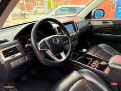 Ssangyong Rexton D22 DTR 4x2 Premium 7 plazas - Miniatura 16