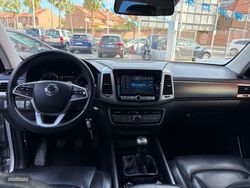 Ssangyong Rexton D22 DTR 4x2 Premium 7 plazas - Miniatura 24