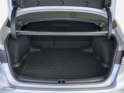 Toyota Corolla 1.8 125H STYLE E-CVT SEDAN - Miniatura 10