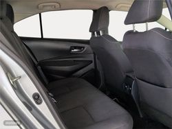 Toyota Corolla 1.8 125H STYLE E-CVT SEDAN - Miniatura 11
