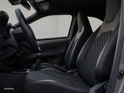 Toyota Aygo X Cross 1.0 VVT-I 72CV Limited Edition - Miniatura 12