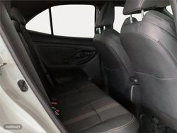 Toyota Yaris Cross 1.5 120H Adventure - Miniatura 11