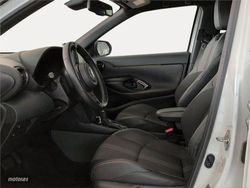 Toyota Yaris Cross 1.5 120H Adventure - Miniatura 12