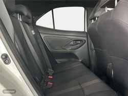 Toyota Yaris Cross 1.5 120H Adventure - Miniatura 11