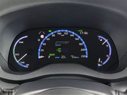 Toyota Yaris Cross 1.5 120H Adventure - Miniatura 14