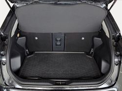 Toyota Yaris Cross 1.5 120H Style - Miniatura 10
