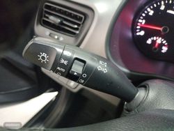 Kia Stonic 1.2 DPi 62kW (84CV) Drive - Miniatura 13