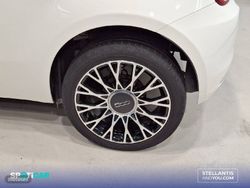 Fiat 500 1.0 Hybrid 51KW (70 CV) Dolcevita - Miniatura 11