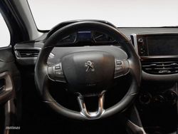 Peugeot 2008 PureTech 110 S&S Style 81 kW (110 CV) - Miniatura 9
