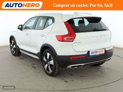 Volvo XC40 2.0 D4 Momentum AWD - Miniatura 4