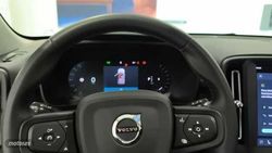 Volvo XC40 XC40 2.0 B3 MHEV ESSENTIAL DCT 163 5P - Miniatura 4