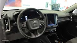 Volvo XC40 XC40 2.0 B3 MHEV ESSENTIAL DCT 163 5P - Miniatura 5