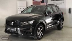 Volvo XC40 XC40 2.0 B3 MHEV PLUS DARK DCT 163 5P - Miniatura 1