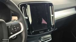 Volvo XC40 XC40 2.0 B3 MHEV PLUS DARK DCT 163 5P - Miniatura 12