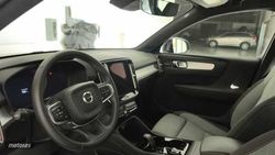 Volvo XC40 XC40 2.0 B3 MHEV PLUS DARK DCT 163 5P - Miniatura 5