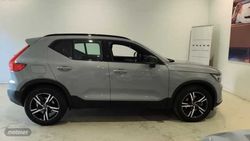 Volvo XC40 XC40 2.0 B3 MHEV PLUS DARK DCT 163 5P - Miniatura 11
